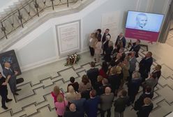 Odśpiewali "Barkę" w Sejmie. Posłowie PiS uczcili wybór papieża Polaka