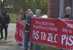 Protest przed konwencją PiS. "To są już ostatnie takie spotkania"