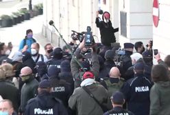 Strajk Kobiet. Protesty w Warszawie. "Faszyści, policja - jedna koalicja"