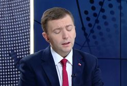 Brudziński o "dziczy" przed TVP. Pokrętne tłumaczenie polityka PiS