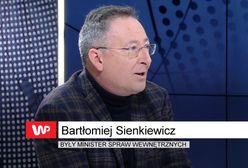 Bartłomiej Sienkiewicz o spalonej budce przed ambasadą rosyjską. "Powodzenia, prawicowe trolle!"