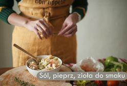 Noworoczna sałatka z krewetkami. Zaskakujące połączenie smaków