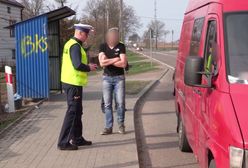 Policjanci zatrzymali busa w opłakanym stanie. Kierowca nim jechał, bo szef mu kazał