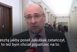 Polityk o posłankach tańczących na stole. "Nie mówię żebym nie chciał"