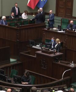 Awantura w Sejmie. "Nie jestem hołotą!". Słowa Jarosława Kaczyńskiego i reakcja opozycji