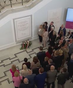 Odśpiewali "Barkę" w Sejmie. Posłowie PiS uczcili wybór papieża Polaka