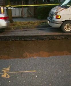 Furgonetka wpadającą do zapadliska w Nowym Jorku. Nagranie świadka