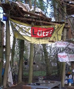 Protesty i starcia z policją w Niemczech. Wyburzą wieś dla węgla brunatnego