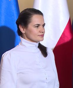 Swiatłana Cichanouska na UW. Manifestacja przed uczelnią