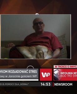 Dr Maciej Naskręt przyprowadza psa na oddział. Labrador koi nerwy medyków