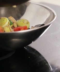 Smażone warzywa. Azjatycki przysmak krok po kroku