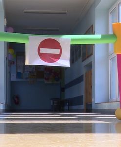 Szkoła wprowadza na korytarzach ruch jednokierunkowy. To efekt reformy edukacji