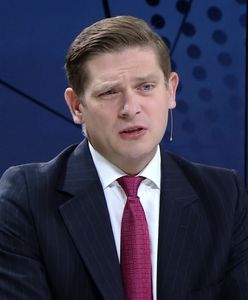 Dostał nagrodę, musiał przekazać na Caritas. Padło pytanie, czy Bartosz Kownacki czuje się "frajerem"