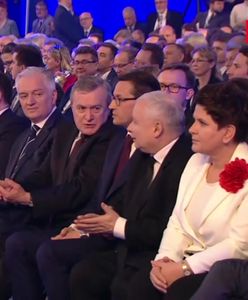 Apatyczne brawa dla Morawieckiego. Dla Szydło - owacja!