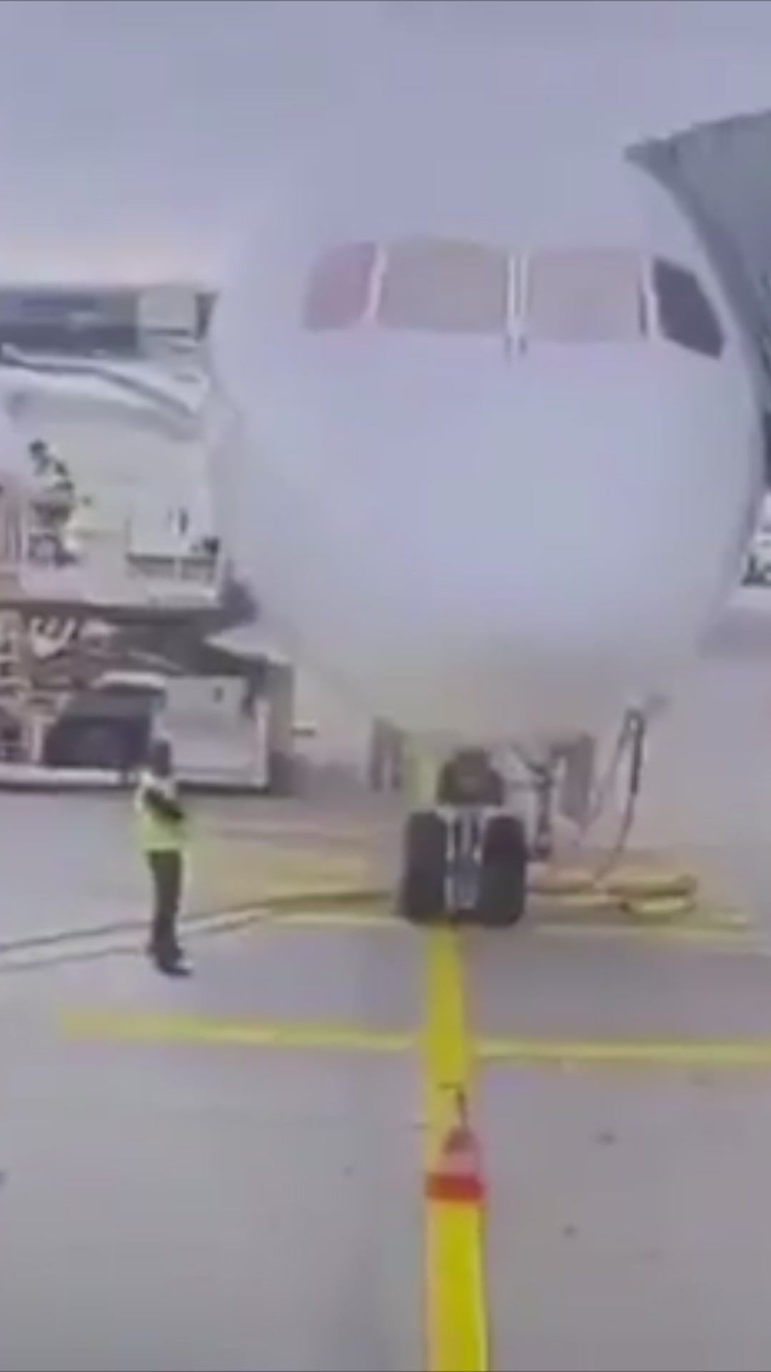 Nietypowy incydent na lotnisku we Frankfurcie. Awaria Boeinga 787-9