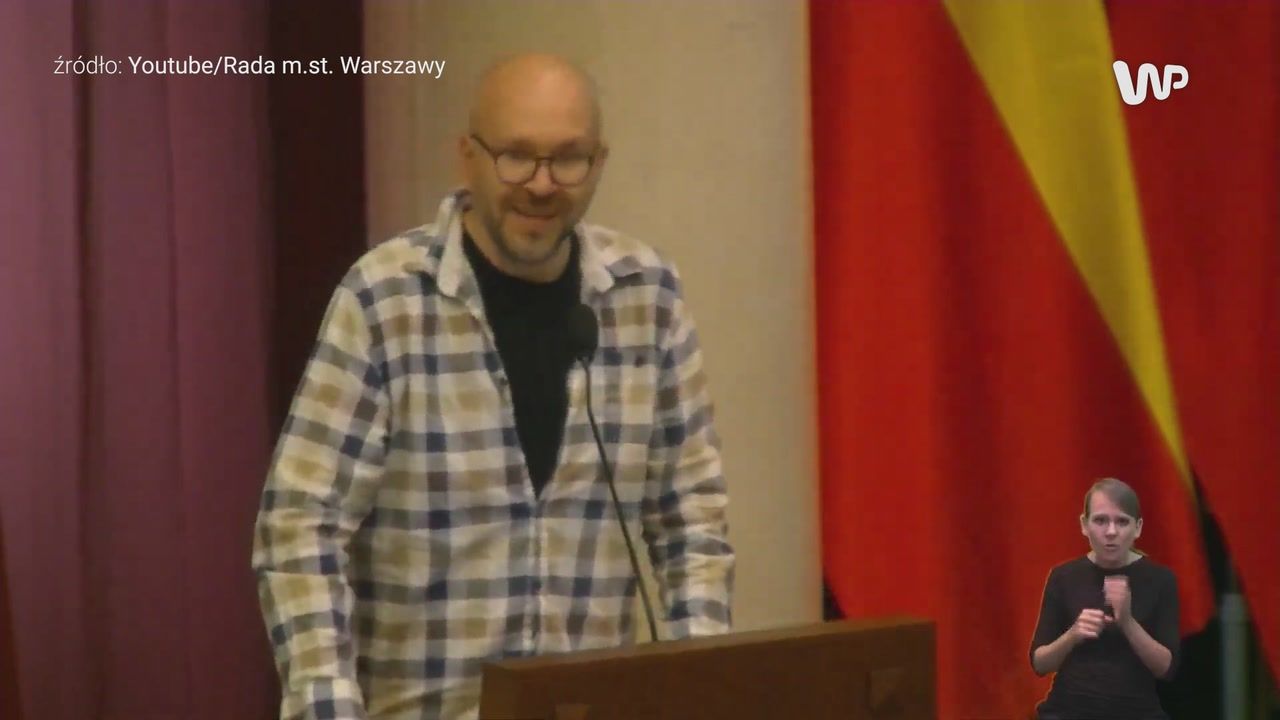 Dziennikarz Patryk Słowik ujawnił aferę Szpitala Południowego i zabrał głos na sesji rady Warszawy