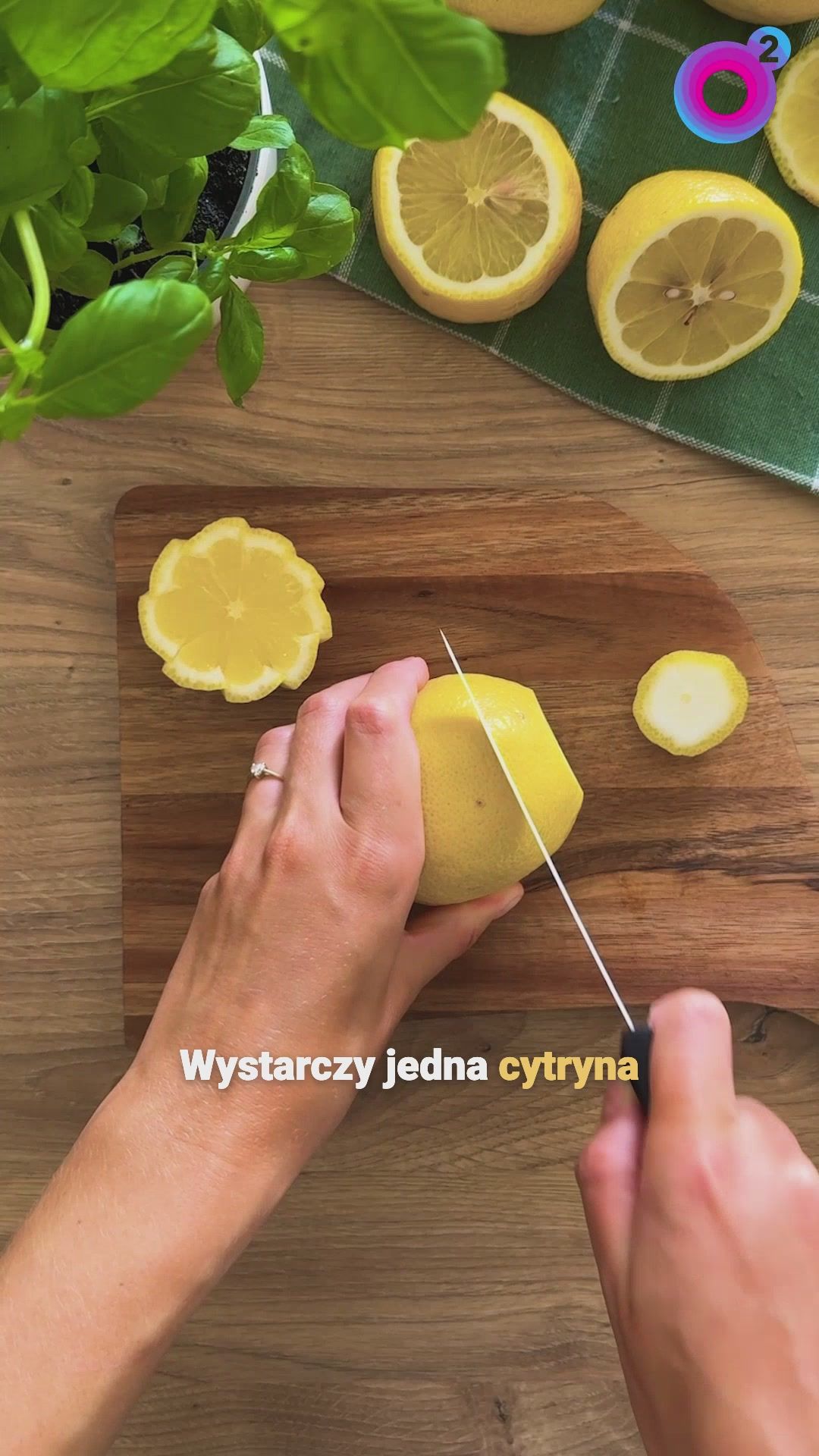 Zrób tak cytryny do lemoniady. Będzie wyglądała jak z restauracji