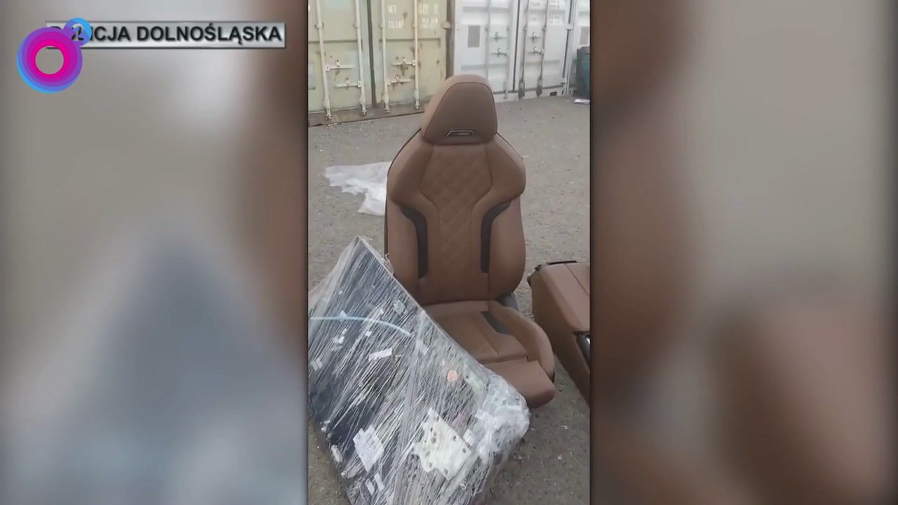Magazyn pełen części z luksusowych aut. Duże odkrycie policji