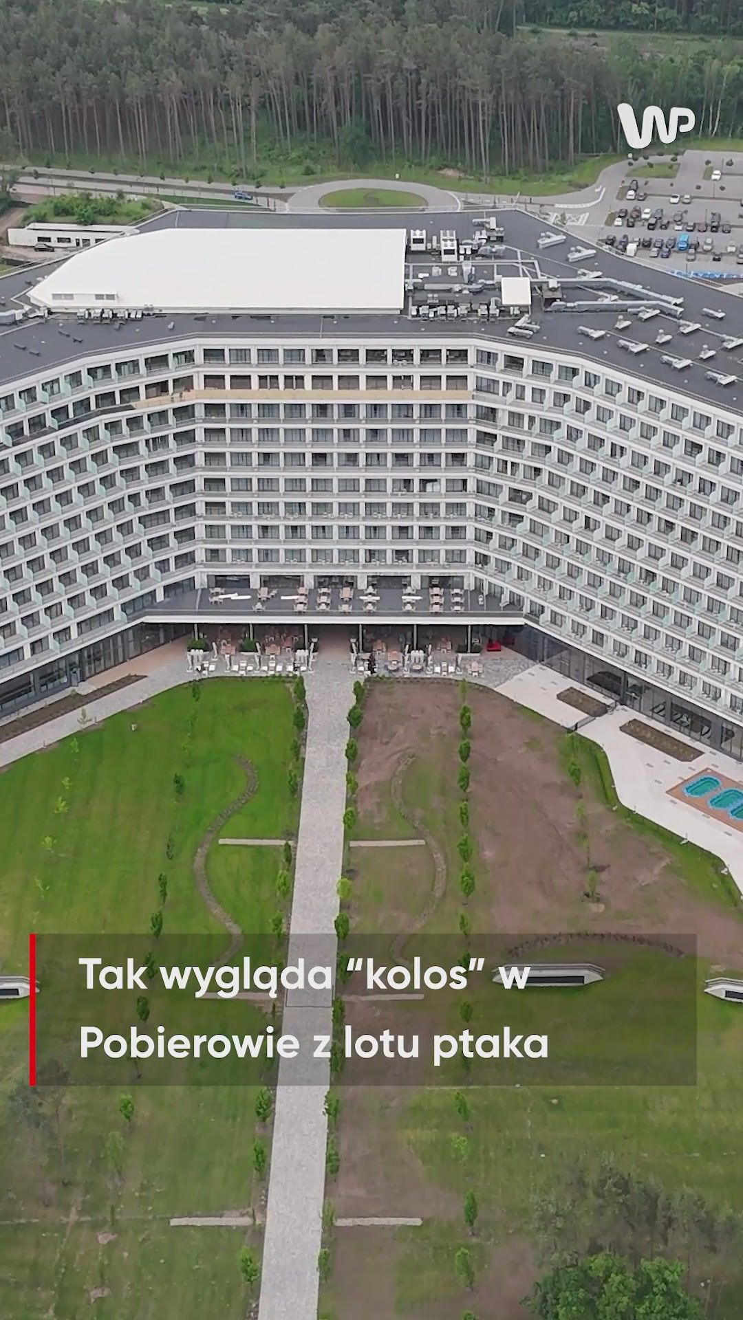 Tak wygląda "kolos" w Pobierowie z lotu ptaka