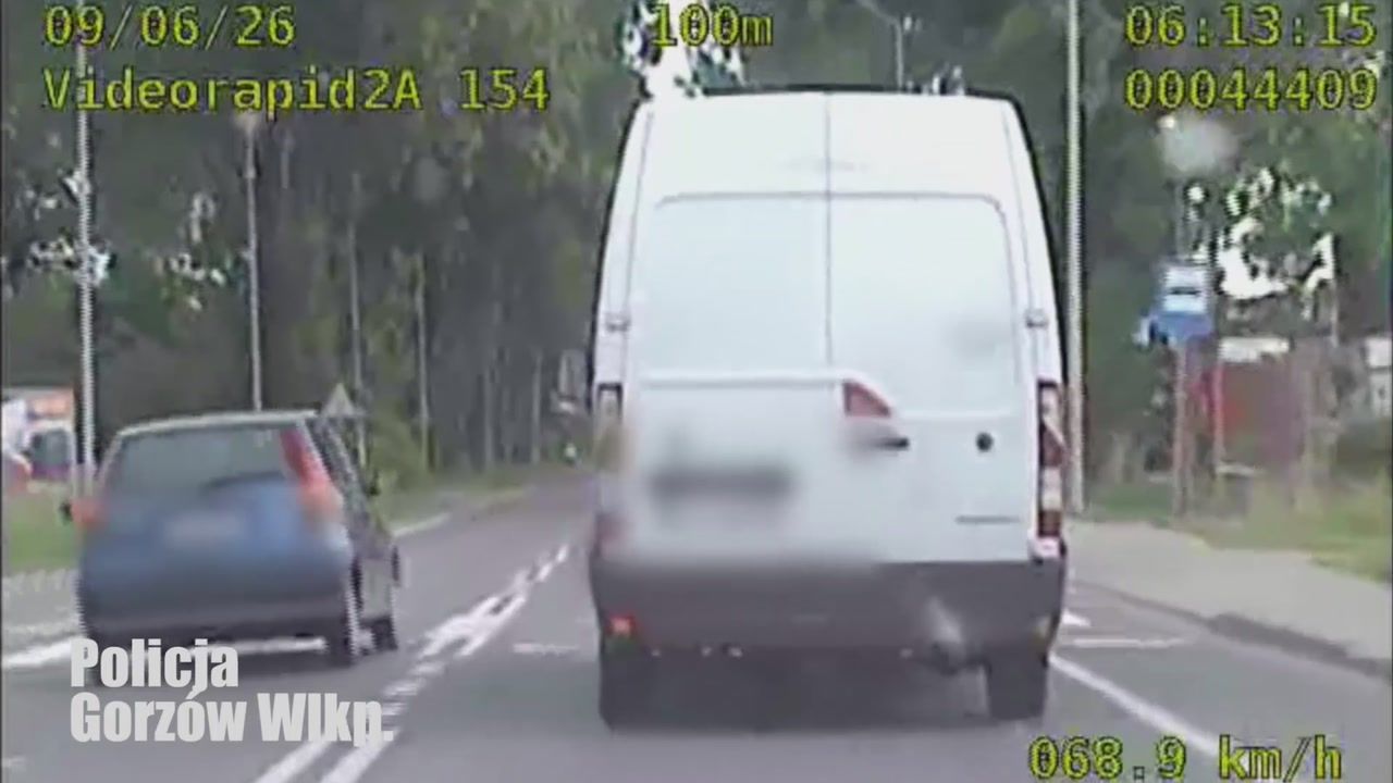Wyprzedził przed przejściem. Nie wiedział, że to nieoznakowany radiowóz