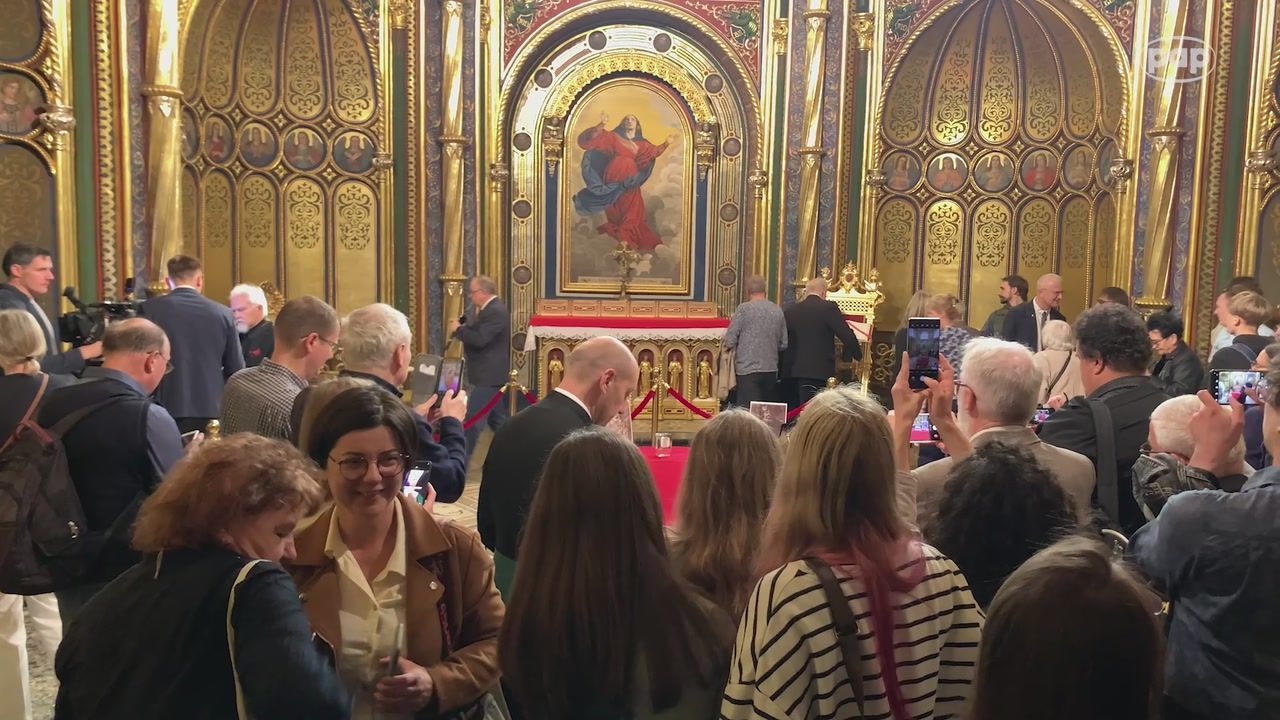 Pokazali szczątki królewskie Bolesława Chrobrego. "Badania potwierdziły, że jest to duży palec stopy"