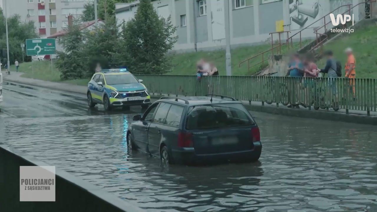 "Wciągnęło mnie". Niecodzienna interwencja pod wiaduktem