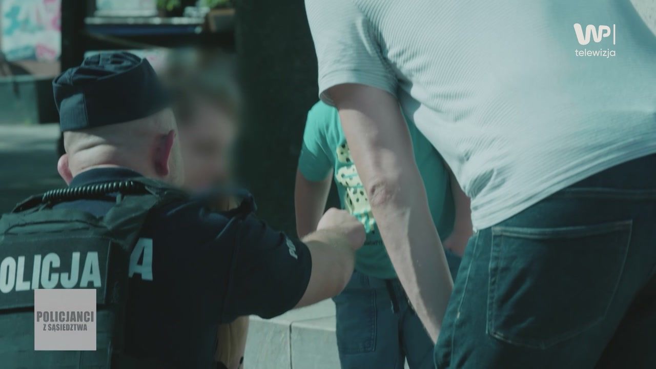 Funkcjonariusze jechali na lody. Nagle zauważyli małego chłopca