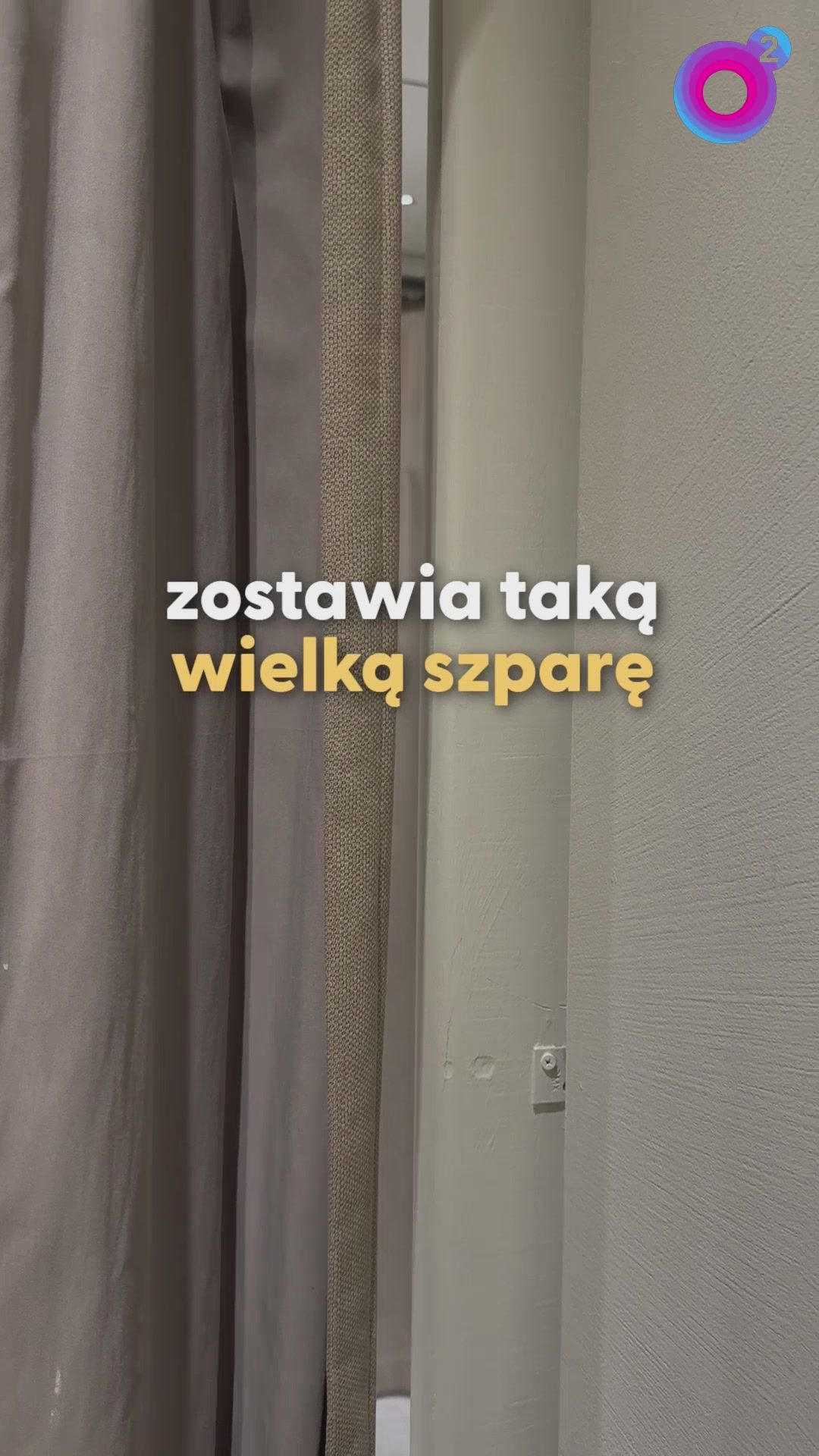 Problem z otwierającymi się zasłonami w przymierzalni? Oto szybki sposób. Wystarczy 5 sekund
