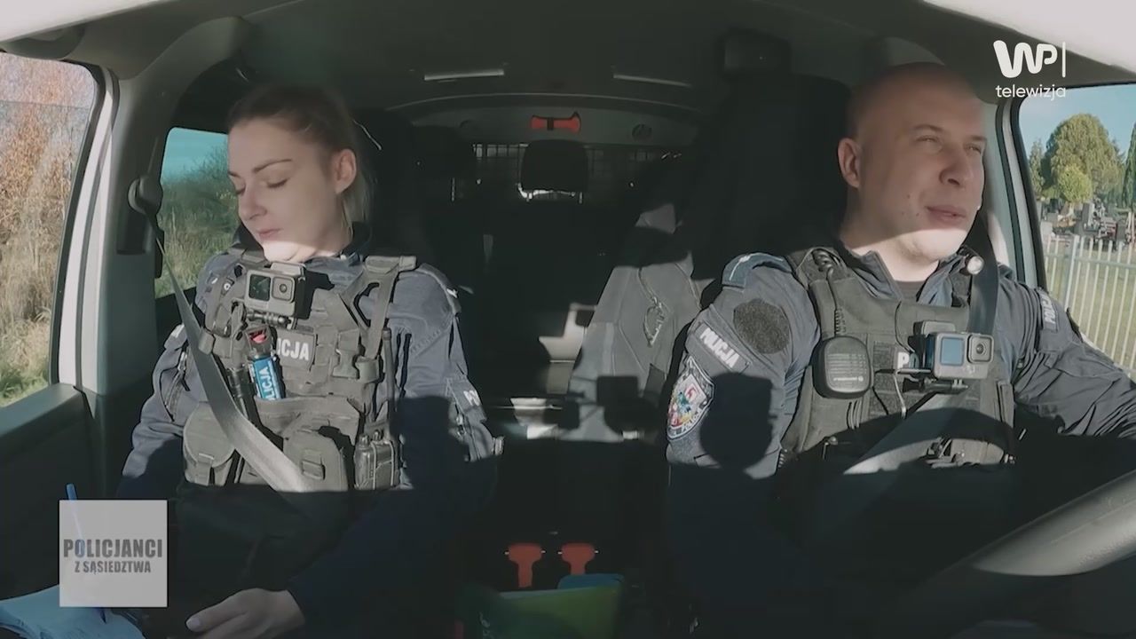 Dzieci w szafie i uzbrojony napastnik. Zgłoszenie postawiło ich na nogi