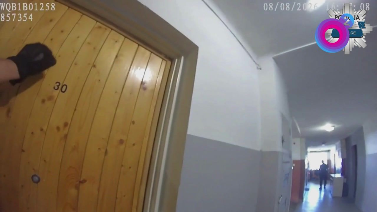 65-latek trzymał w ręku zapalniczkę. Policja zapobiegła wybuchowi