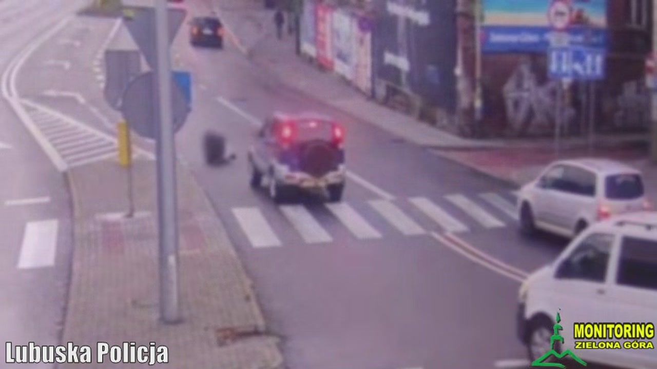 Wideo: Potrącenie pieszej w Zielonej Górze. Kierująca nawet nie hamowała