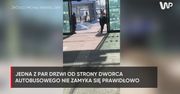 Zamieszanie z drzwiami trwa. Podmienili silniki na dworcu za 97 mln