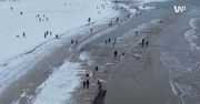 Głośno o plaży w Mikoszewie. Cud natury przyciąga tam tłumy