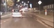 Wideo: Jechał jak pijany, ale powód był inny. Policjanci zareagowali w porę