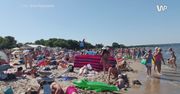 Tłumy na plaży w Gdańsku. W środku dnia ciężko znaleźć miejsce