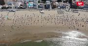 Strach przed koronawirusem. Na hiszpańskiej plaży restrykcyjnie przestrzegają dystansu społecznego