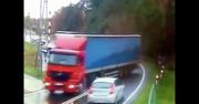 Bugaj. Chwile grozy na DK42. Tir niemal zmiótł osobówkę