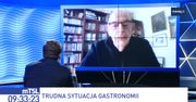 Szczepienia przeciwko covid. Właściciel sieci kawiarni jest 70+ i czeka na swoją kolej. "W takim tempie może uda się w 2024"