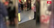 Protestujący na terenie Szkoły Filmowej w Łodzi