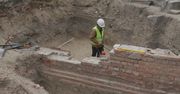 Archeolodzy odsłonili fragment murów. Znalezisko w pobliżu Pałacu Saskiego