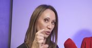 Anna Nowak-Ibisz podnieca się urządzeniem do mierzenia stopy