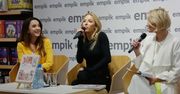 Opiekuńcza Chodakowska tuli roczną fankę podczas promocji książki