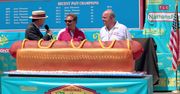 Tort dla prawdziwych miłośników hot-dogów. Cały do zjedzenia
