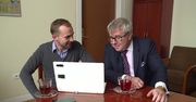 Ryszard Czarnecki ogląda "Ucho prezesa"