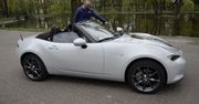 Mazda MX-5 (ND) - jak składa się dach?