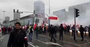 Uczestnicy Marszu Niepodległości na rondzie Dmowskiego