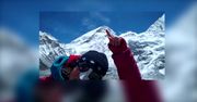 Miłka Raulin na filmiku pokazuje szczyty Everestu, Lhotse i Nuptse