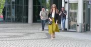 Kaczorowska uwodzi spojrzeniem paparazzi przed TVP