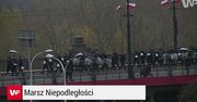 Przejście uczestników Marszu Niepodległości przez Most Poniatowskiego