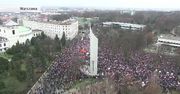 Manifestacja KOD w różnych miastach Polski. W stolicy rozwiązana po alarmie bombowym